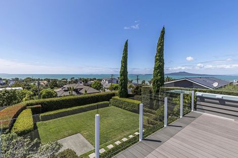 Photo of property in 8 Eastcliffe Road, Castor Bay, Auckland, 0620