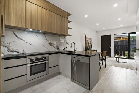 Photo of property in 3/39 Brandon Road, Glen Eden, Auckland, 0602