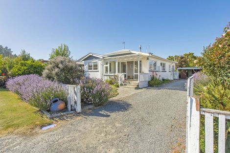 Photo of property in 25 Cross Street, Waikuku Beach, 7473