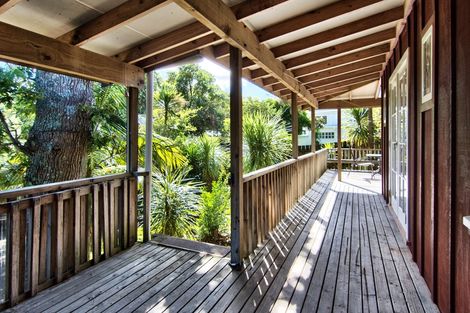 Photo of property in 17a Awaroa Road, Sunnyvale, Auckland, 0612