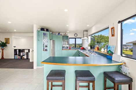 Photo of property in 62 Stanmore Bay Road, Stanmore Bay, Whangaparaoa, 0932