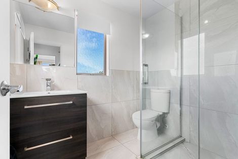 Photo of property in 141 Marsden Bay Drive, One Tree Point, 0118