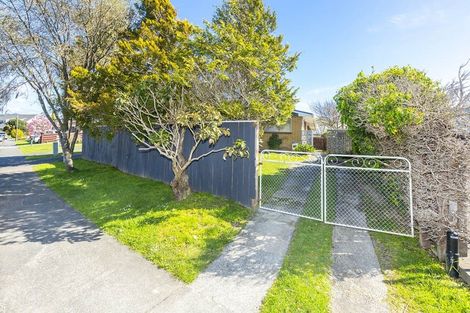 Photo of property in 1/21 Roband Crescent, Brown Owl, Upper Hutt, 5018