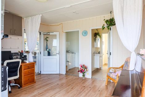 Photo of property in 18 Martin Road, Papatawa, Woodville, 4998