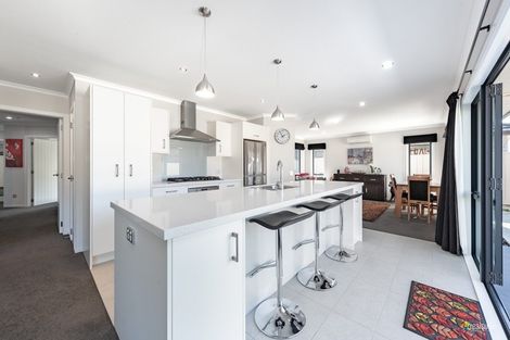 Photo of property in 5 Vernon Grove, Brown Owl, Upper Hutt, 5018