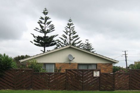 Photo of property in 12 Ocean Road, Paraparaumu Beach, Paraparaumu, 5032