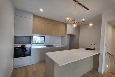 Photo of property in 16 Papa Takaro Lane, Flat Bush, Auckland, 2019