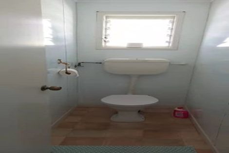 Photo of property in 10 Graham Avenue, Te Atatu Peninsula, Auckland, 0610