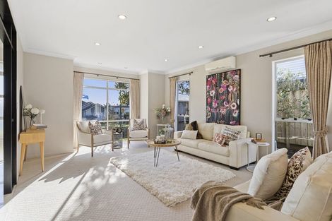 Photo of property in 86 Coachman Drive, Flat Bush, Auckland, 2016