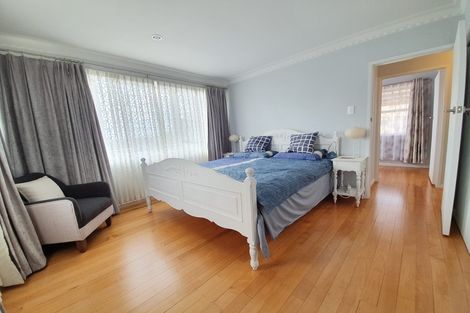 Photo of property in 1/24 Pigeon Mountain Road, Half Moon Bay, Auckland, 2012