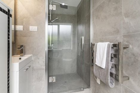 Photo of property in 17 Richard Avenue, Bucklands Beach, Auckland, 2014