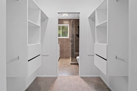 Photo of property in 18 Archers Road, Glenfield, Auckland, 0629