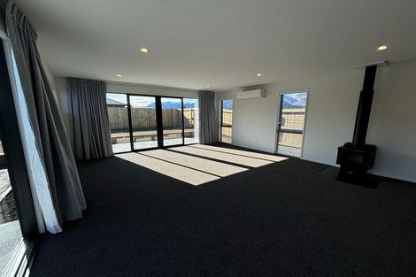Photo of property in 42 Longview Drive, Lake Hawea, 9382