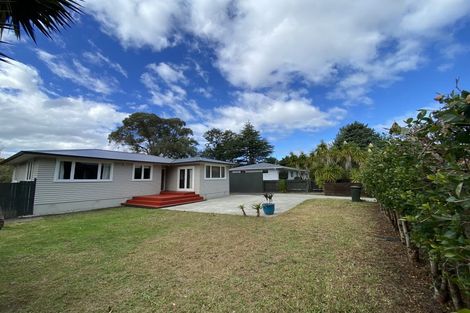 Photo of property in 12 Lucinda Place, Glen Eden, Auckland, 0602