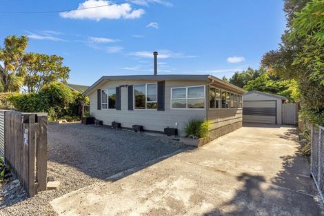 Photo of property in 47 Kings Avenue, Waikuku Beach, 7402