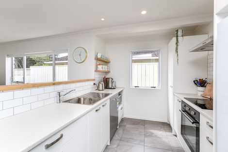 Photo of property in 31 Barrett Street, Westown, New Plymouth, 4310