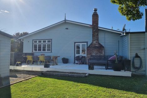 Photo of property in 14 Grey Street, Martinborough, 5711