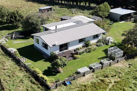 Photo of property in 86 Totara Island Road, Clifton, Balclutha, 9273