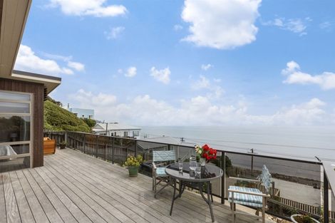 Photo of property in 24 The Parade, Paekakariki, 5034