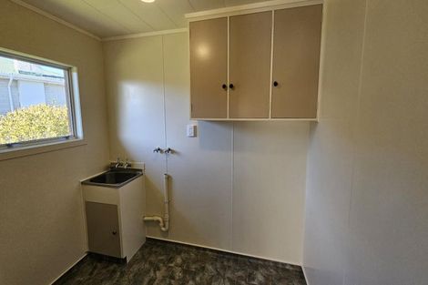 Photo of property in 14 Truby King Street, Merrilands, New Plymouth, 4312