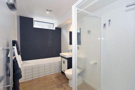 Photo of property in 21 Kopiko Way, Brooklyn, Wellington, 6021