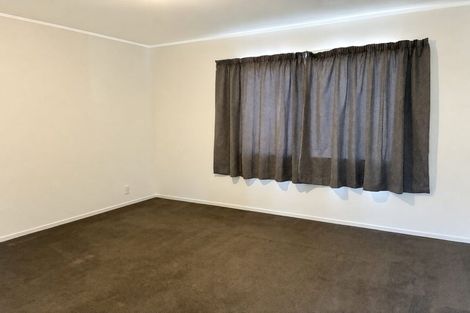 Photo of property in 56 Sutton Crescent, Papakura, 2110