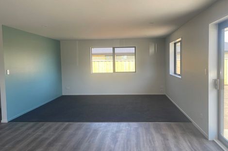 Photo of property in 31 Kingfisher Avenue, Amberley, 7410