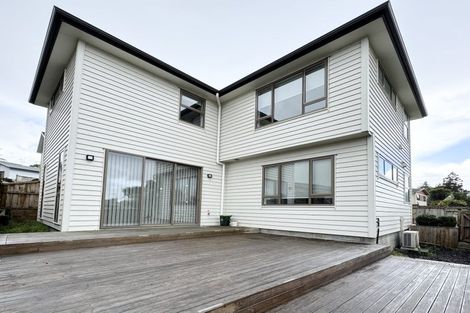 Photo of property in 6b St Catherine Crescent, West Harbour, Auckland, 0618