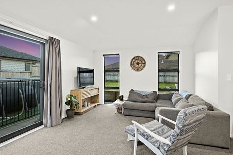 Photo of property in 15 Gemscott Crescent, Huapai, Kumeu, 0810