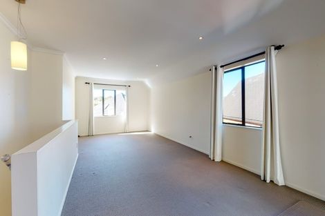 Photo of property in 35 Futuna Close, Karori, Wellington, 6012