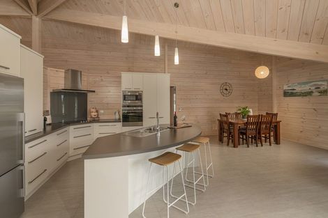 Photo of property in 102 Bond Road, Whangamata, 3620