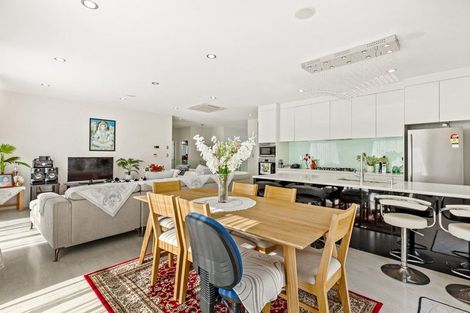 Photo of property in 75 San Valentino Drive, Henderson, Auckland, 0612