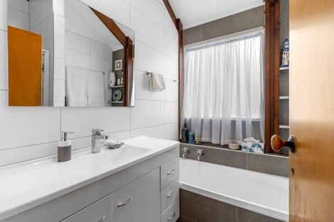 Photo of property in 65 Gibson Road, Dinsdale, Hamilton, 3204