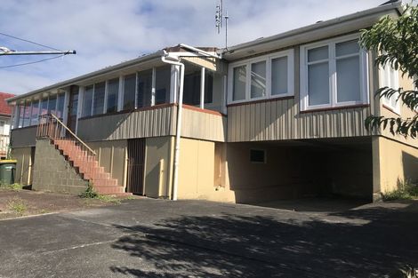 Photo of property in 2 Currey Crescent, Milford, Auckland, 0620