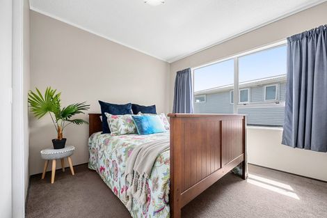 Photo of property in 16 Kaitangata Crescent, Kelson, Lower Hutt, 5010