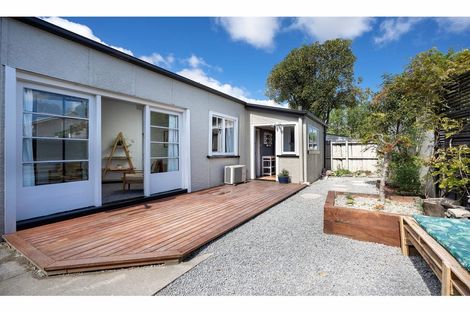 Photo of property in 97 Olliviers Road, Phillipstown, Christchurch, 8011