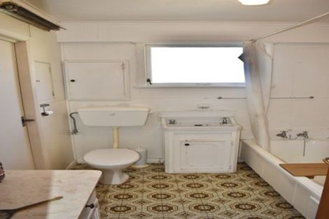 Photo of property in 4 Mahoe Street, Otaki Beach, Otaki, 5512