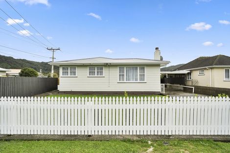 Photo of property in 21 Rata Street, Wainuiomata, Lower Hutt, 5014