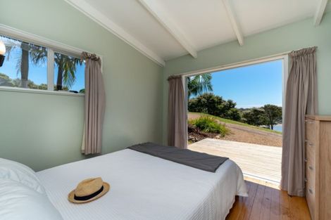 Photo of property in 51 Margaret Reeve Lane, Waiheke Island, 1971