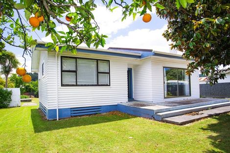 Photo of property in 122 De Lautour Road, Inner Kaiti, Gisborne, 4010