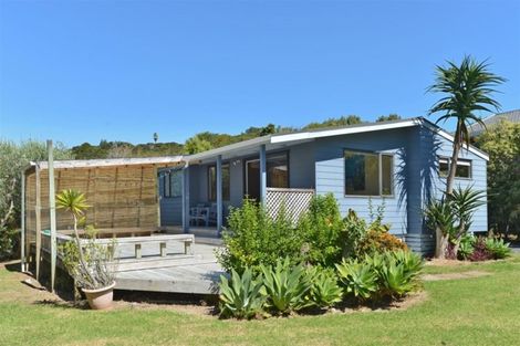 Photo of property in 44 Te Maika Road, Ngunguru, Whangarei, 0173