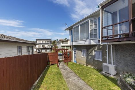 Photo of property in 34 Fyvie Avenue, Tawa, Wellington, 5028