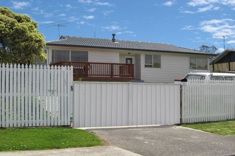 Photo of property in 5 Upwood Place, Mangere, Auckland, 2022