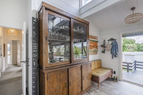 Photo of property in 19 Renown Road, Raumati South, Paraparaumu, 5032