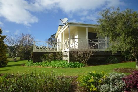 Photo of property in 376 Mangakura Road, Helensville, 0875