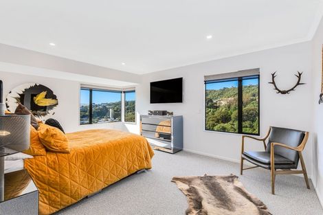 Photo of property in 8 Glengavel Grove, Papakowhai, Porirua, 5024