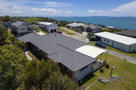 Photo of property in 31 Eagles Way, Cable Bay, 0420