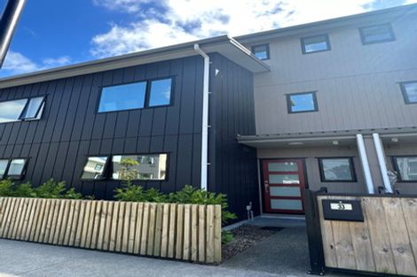 Photo of property in 33 Eileen Newey Place, Henderson, Auckland, 0612