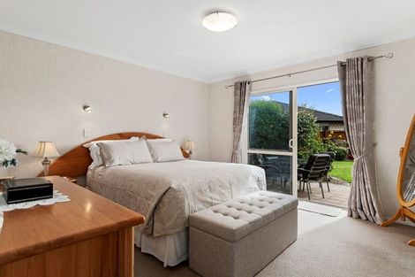 Photo of property in 2 Popata Close, Papamoa Beach, Papamoa, 3118