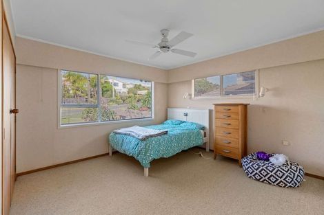 Photo of property in 8 De Luen Avenue, Tindalls Beach, Whangaparaoa, 0930